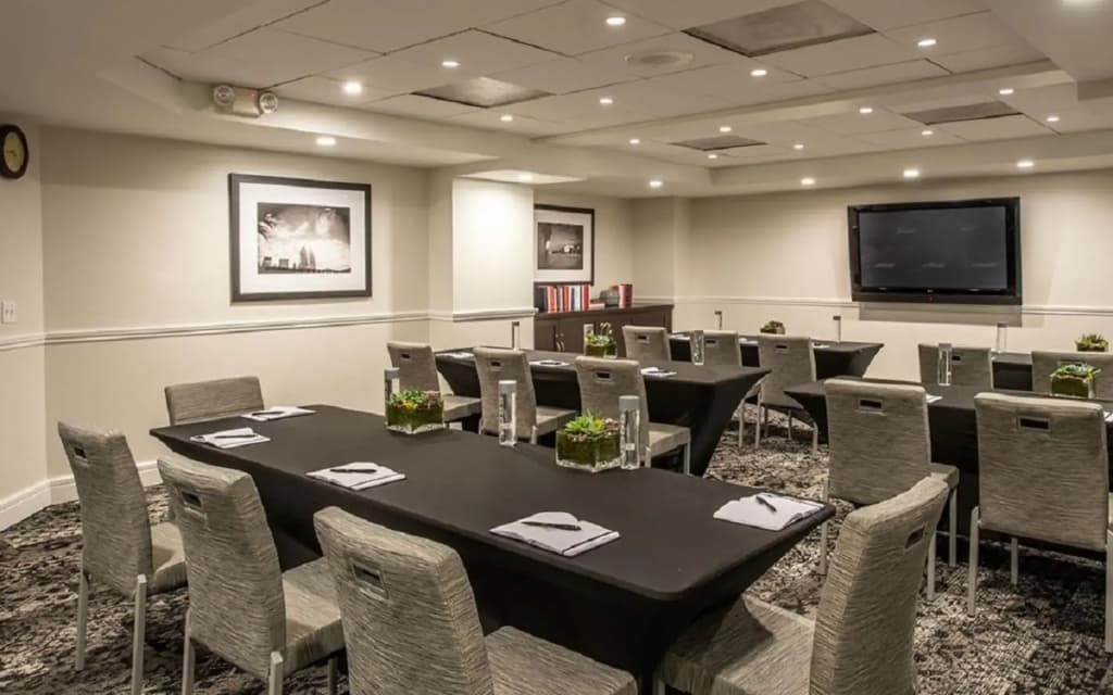 King George Hotel - photo 16