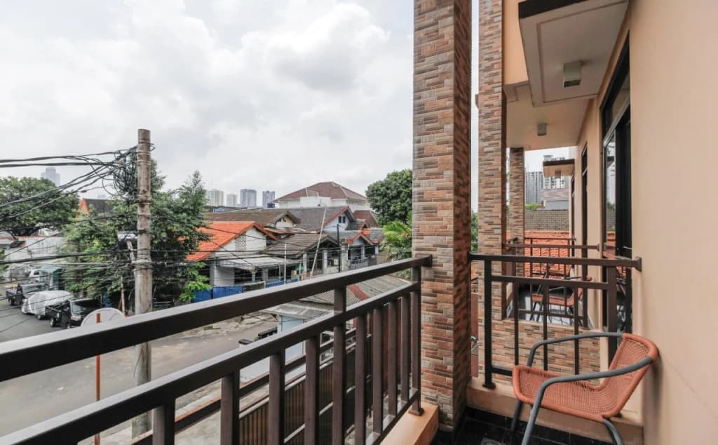 RedDoorz near Manggarai Station 2 - photo 6