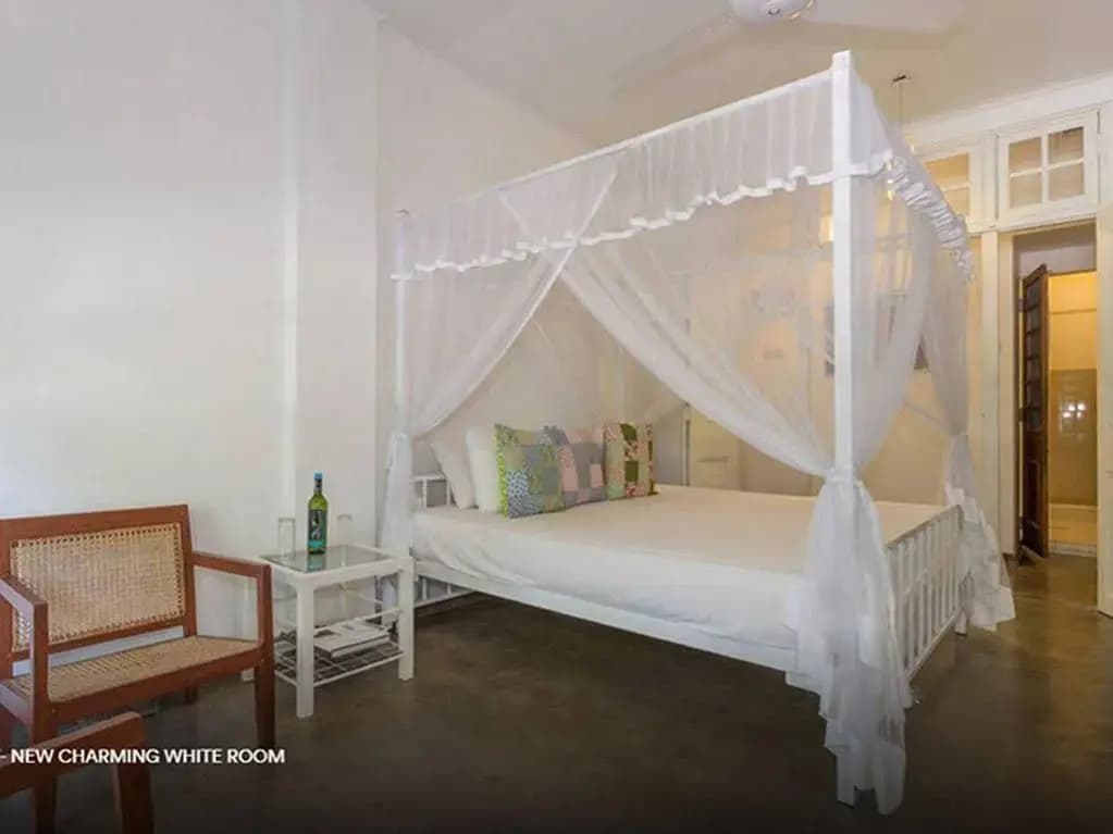Colombo 7 - A Charming White Room - photo 3