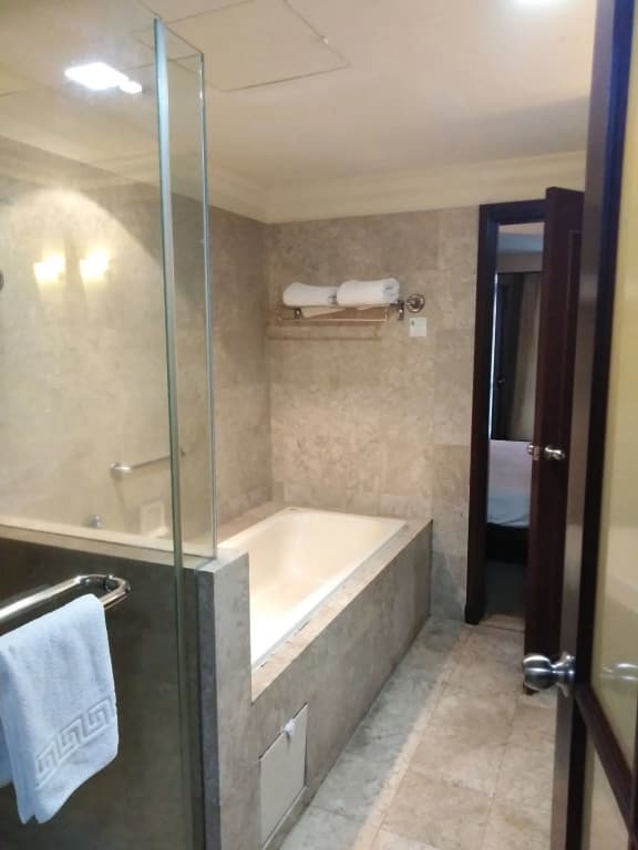 Ridge Service Suites - photo 8