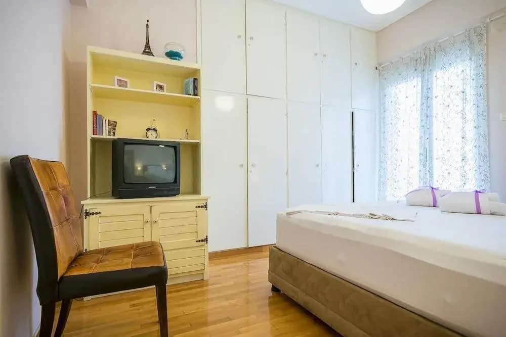 Comfortable Central Athens Flat by Cloudkeys - photo 2