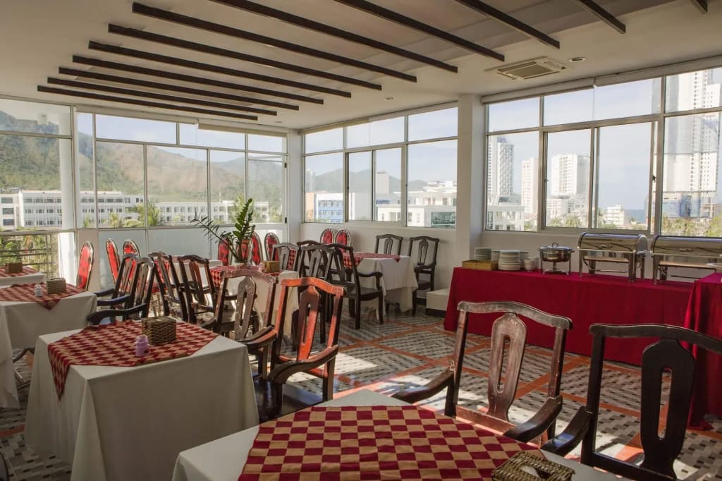 Emerald Hotel - photo 13