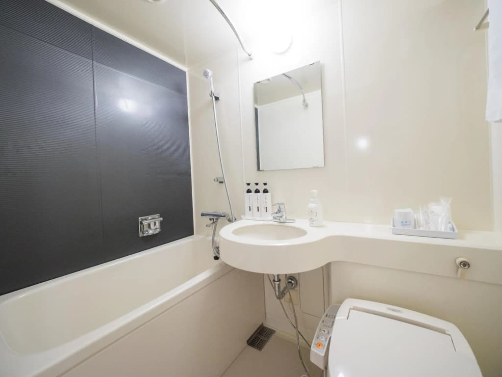 Hotel Shin Osaka - photo 9