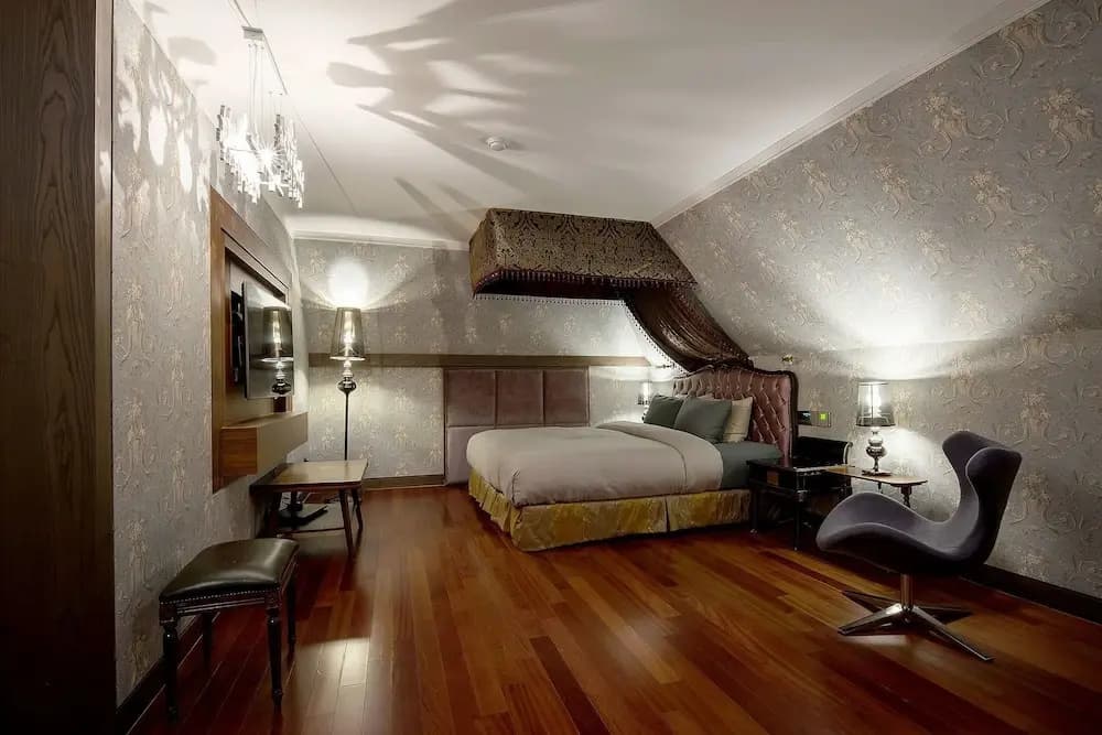 Nineth Hotel - photo 9