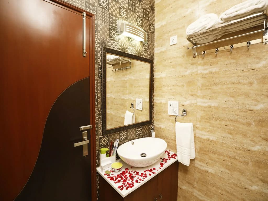 Hotel MGM Residency - photo 8