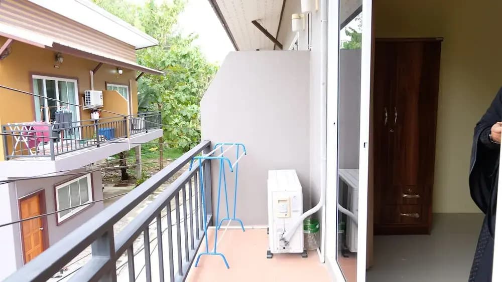 Hasanah Guesthouse - photo 8