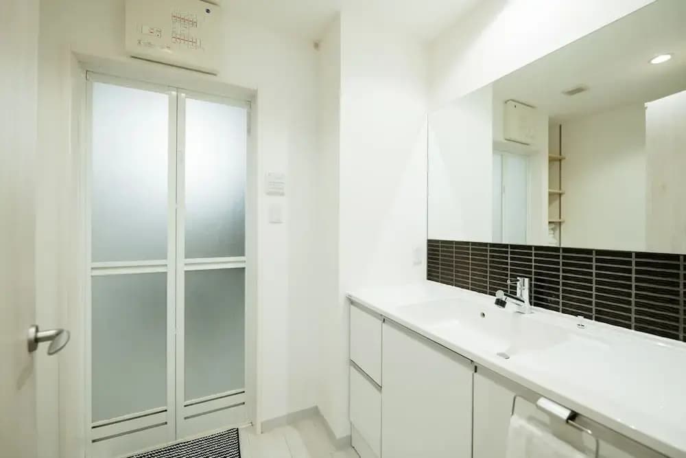 Shiki Residence Shijo Karasuma 4B - photo 6