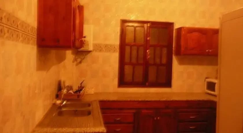 Residence Monrovia - photo 8