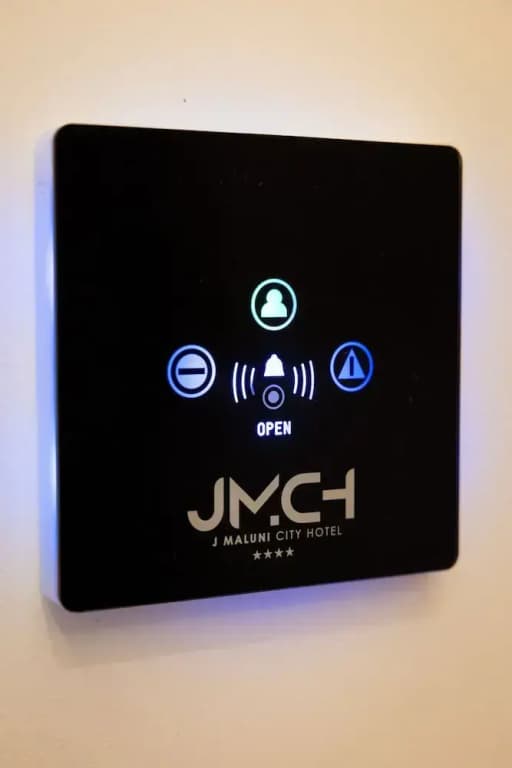 J Maluni City Hotel - photo 41
