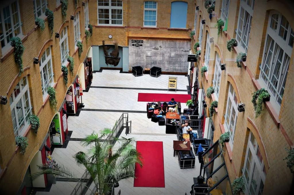 Singer109 Hotel & Hostel - photo 1