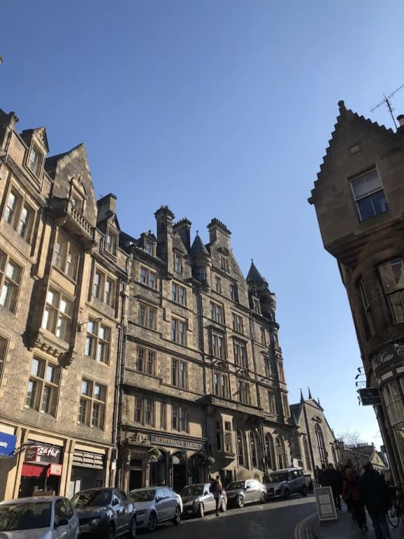 Edinburgh Old Town Apartment - photo 9