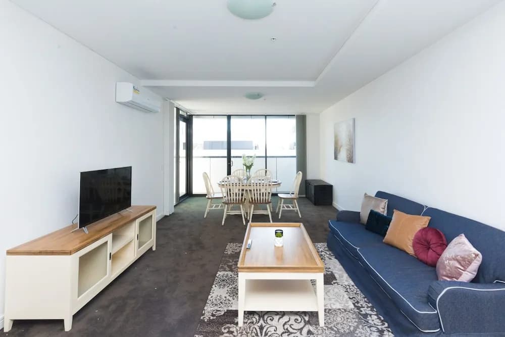 Boutique Modern Home - photo 3
