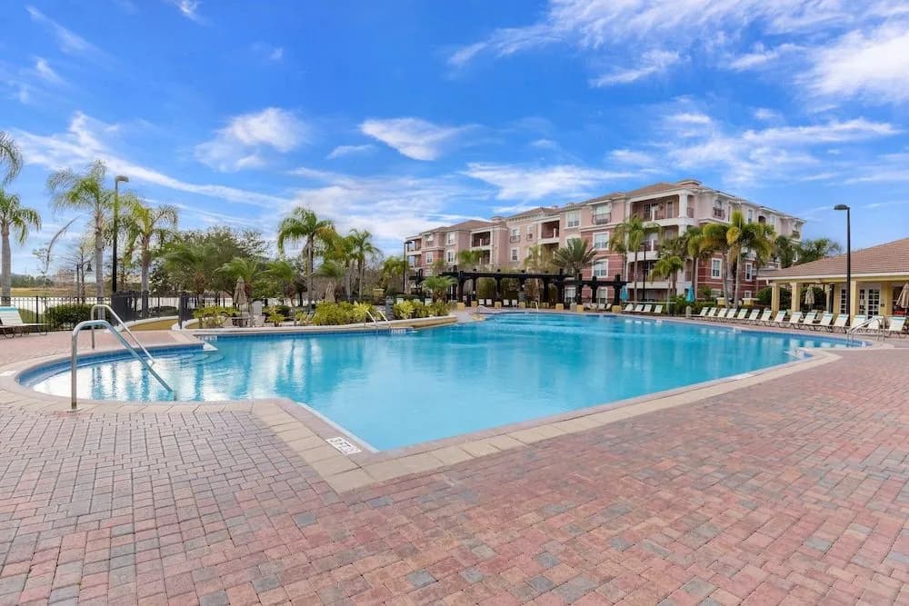 Luxury Townhome 3 Bedroom Condo by Redawning - photo 13