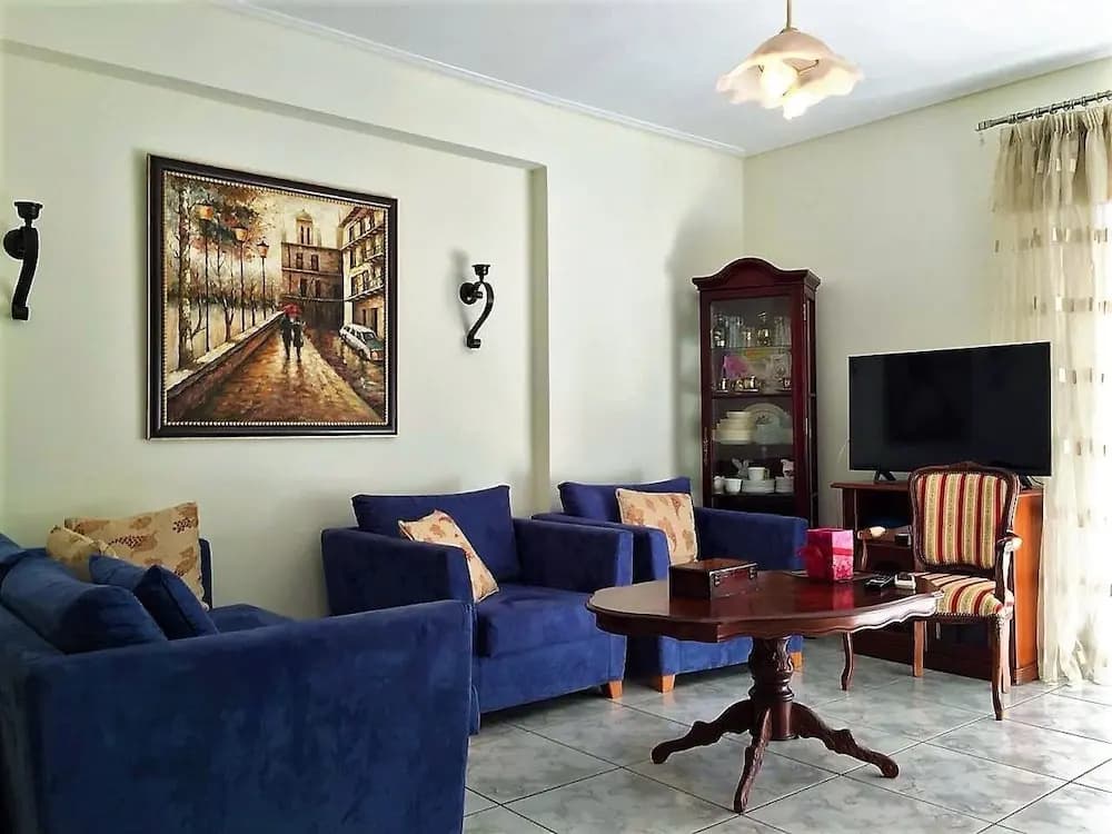 Comfy 3rd Floor Flat and Pspace - photo 1