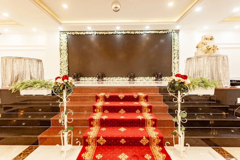 Phung Hung Boutique Hotel - photo 1