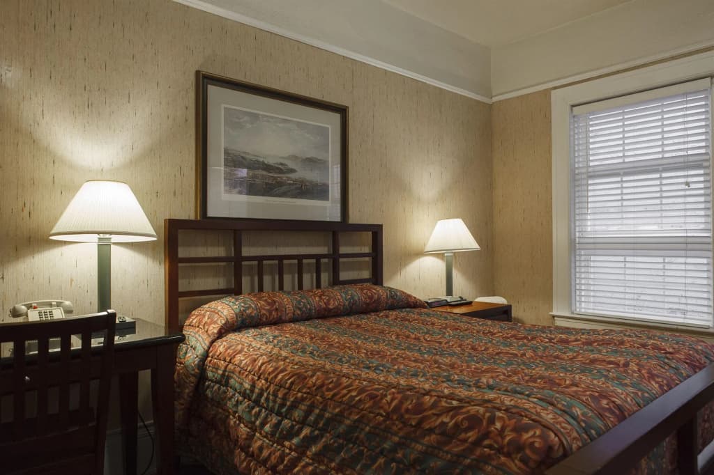 Grant Hotel - photo 3