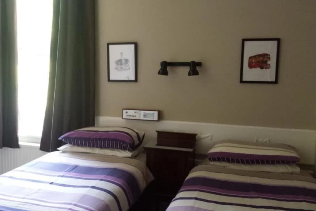 Brook Hotel - photo 6