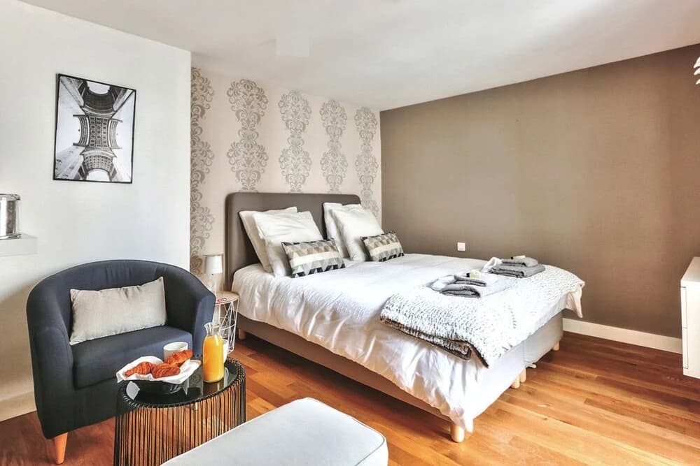 Love Nest in Saint Germain - photo 5