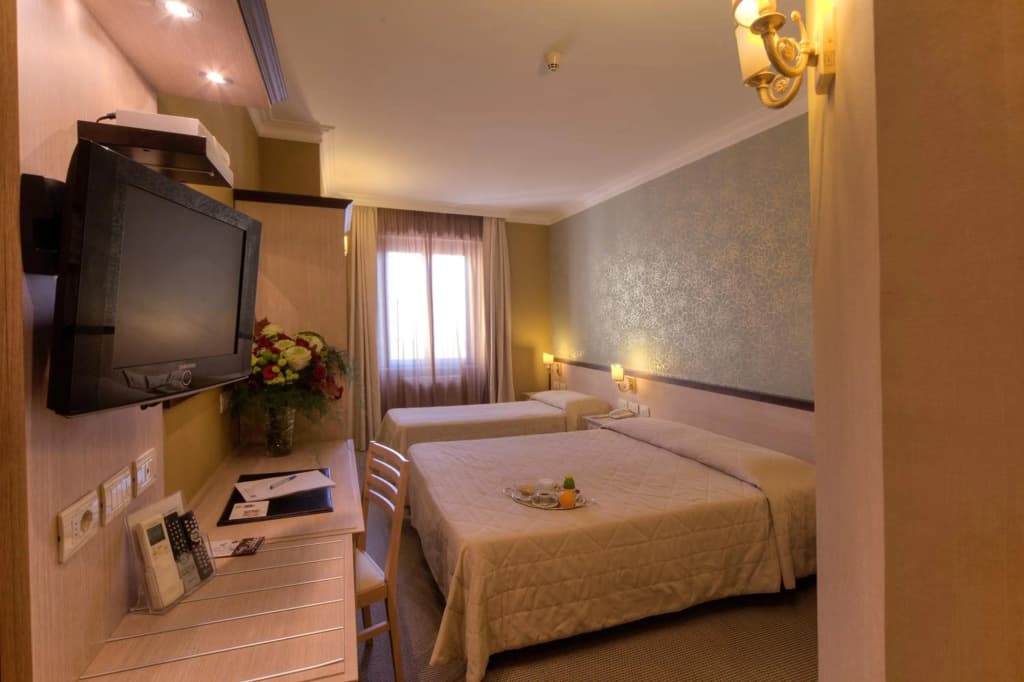 Hotel Galileo - photo 32