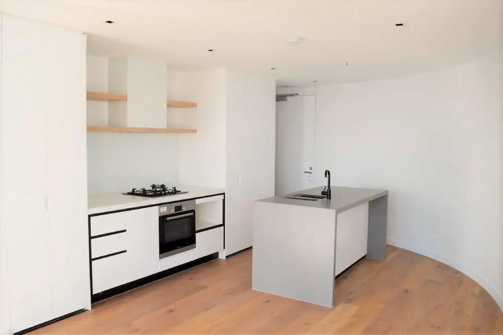 ReadySet Apartments at Stadium - photo 14