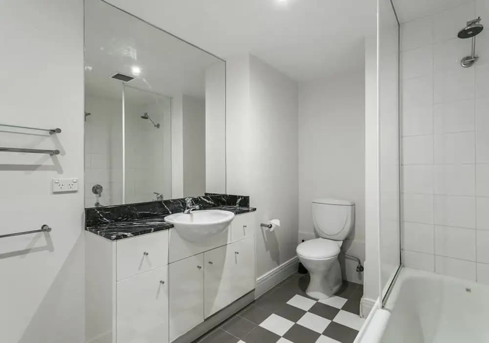 DARLING A Tidy Space in a Great Location - photo 7