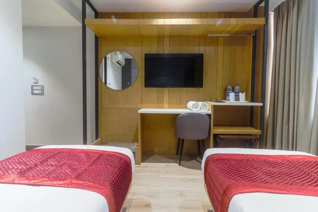 Hotel Bricks, Karol Bagh, New Delhi - photo 17