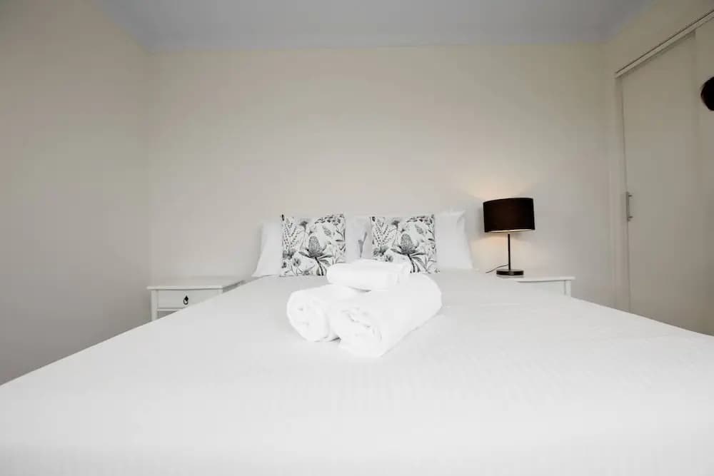 Superb Luxe 5BR House@point Cook Near Lake - photo 4