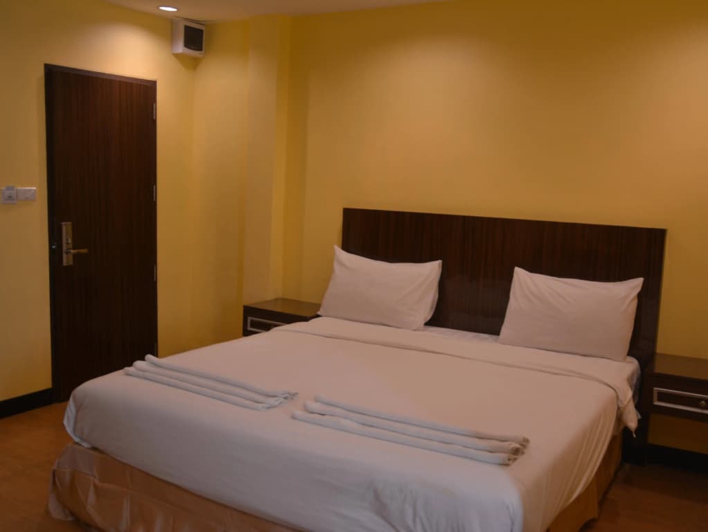 Taj Place Residency - photo 4