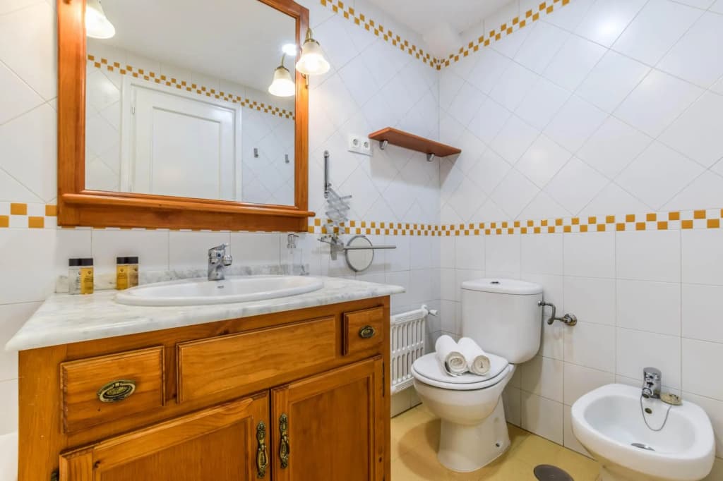 Alcalá I in Madrid with 3 bedrooms and 2 bathrooms - photo 9