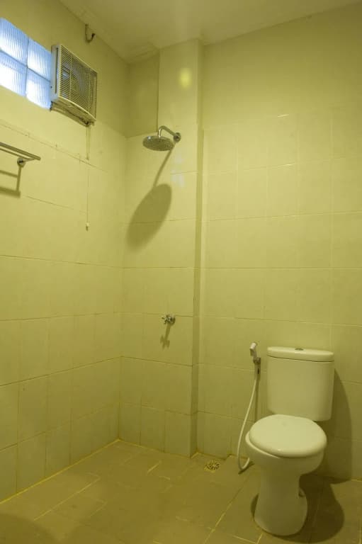 Catur Adi Putra Hotel - photo 8