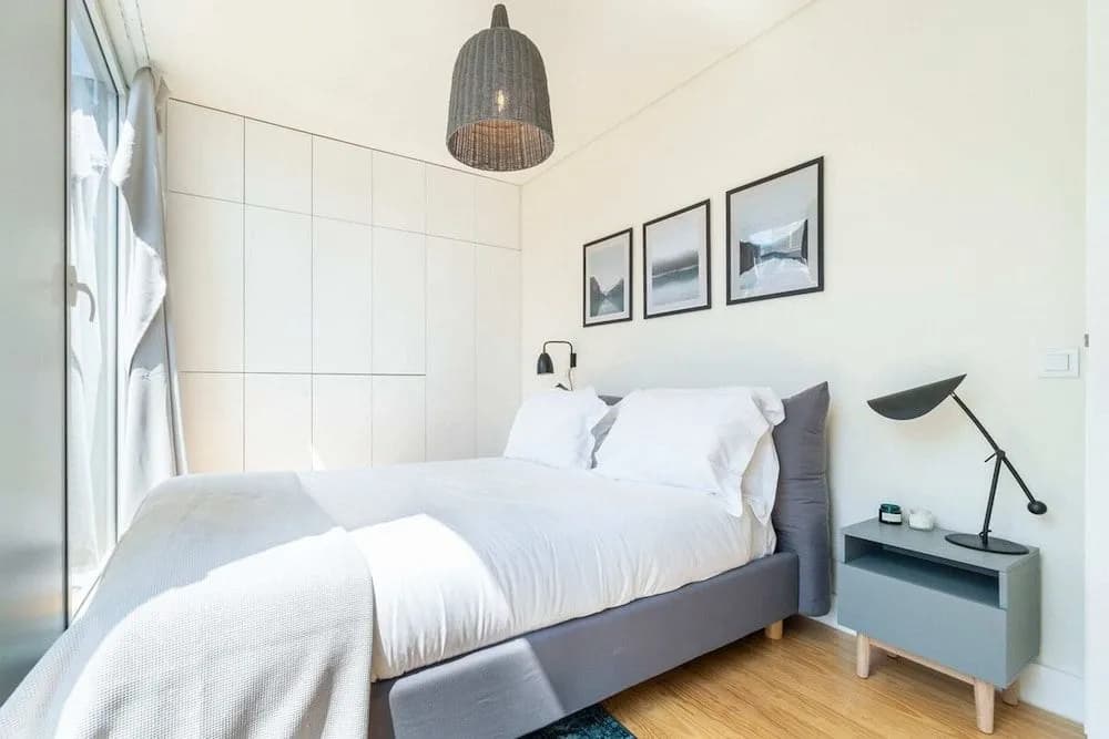Modern 1BD w AC & Balcony - photo 5