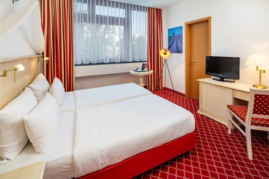 Hotel Chateau Kurfürstendamm - photo 37