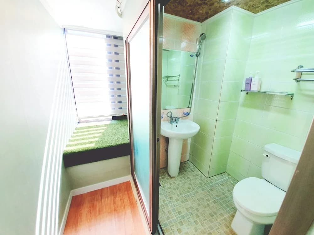 OYO Rooftop Hostel - photo 8