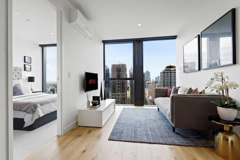 Luxuria Apartments - Collins House - photo 6