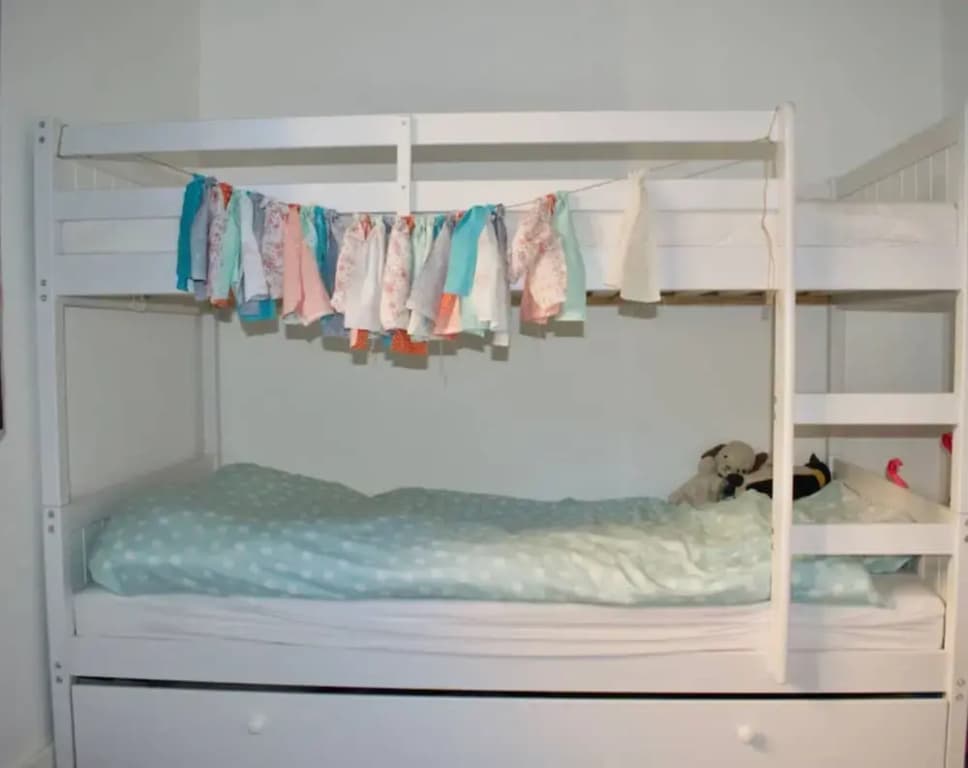 Modern And Bright Family Home - photo 1