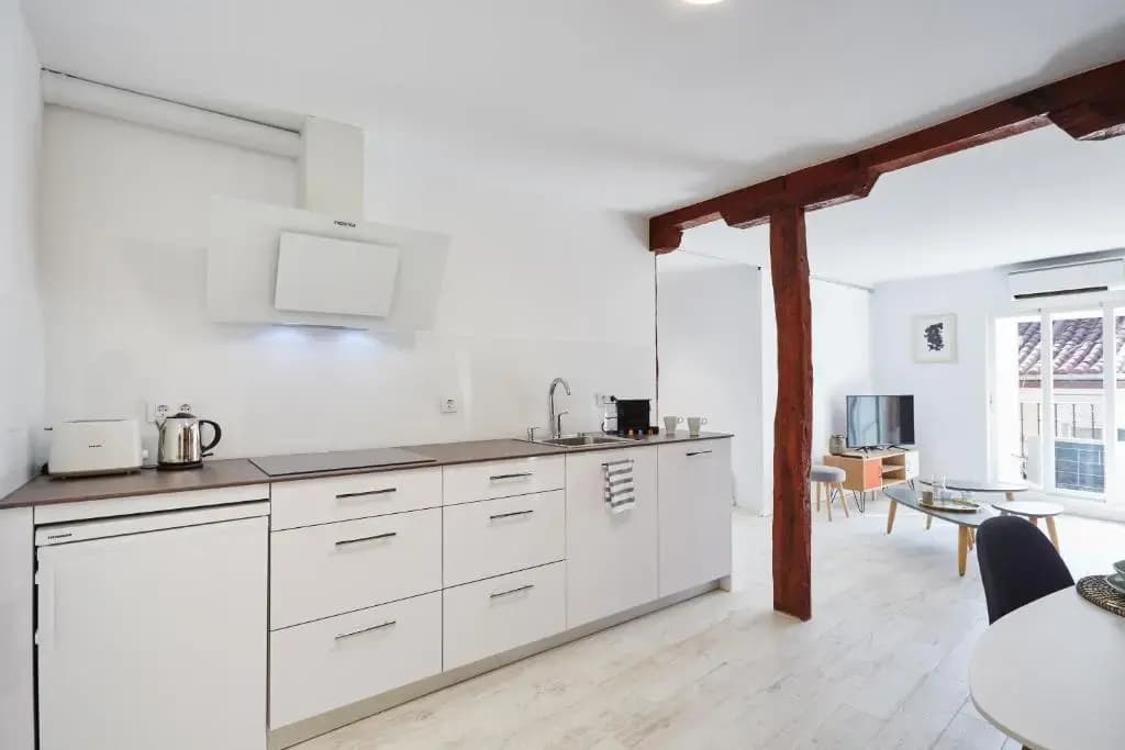 LEEWAYS LOFT in PELAYO - photo 9