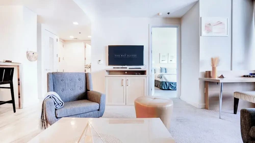 RS Suites - The AKA Residence - photo 49