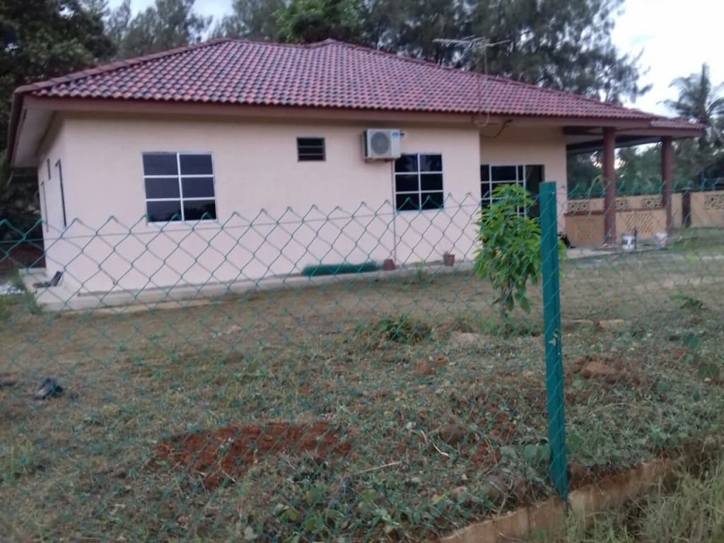 Anggerik Villa Guest House - photo 4