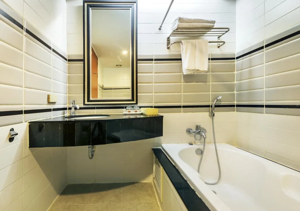 Thamrongin Hotel - photo 19