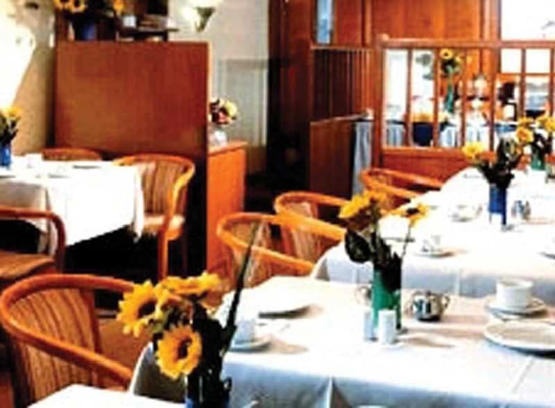 City Partner Hotel Astoria - photo 4