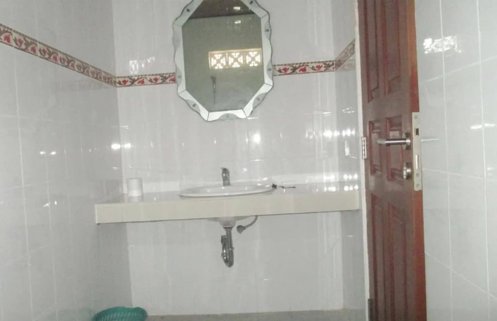 Adus Beach Inn - photo 9