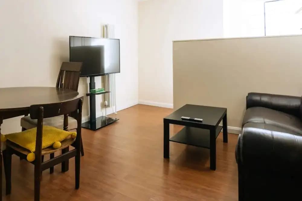 Homely 3 Bedroom in the Heart of Central Edinburgh - photo 6