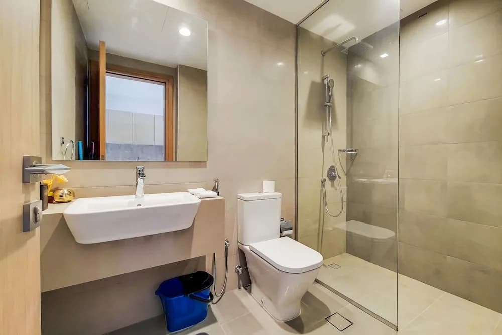 GreenFuture - High-Rise Sleek Studio With Panoramic City Views - photo 6
