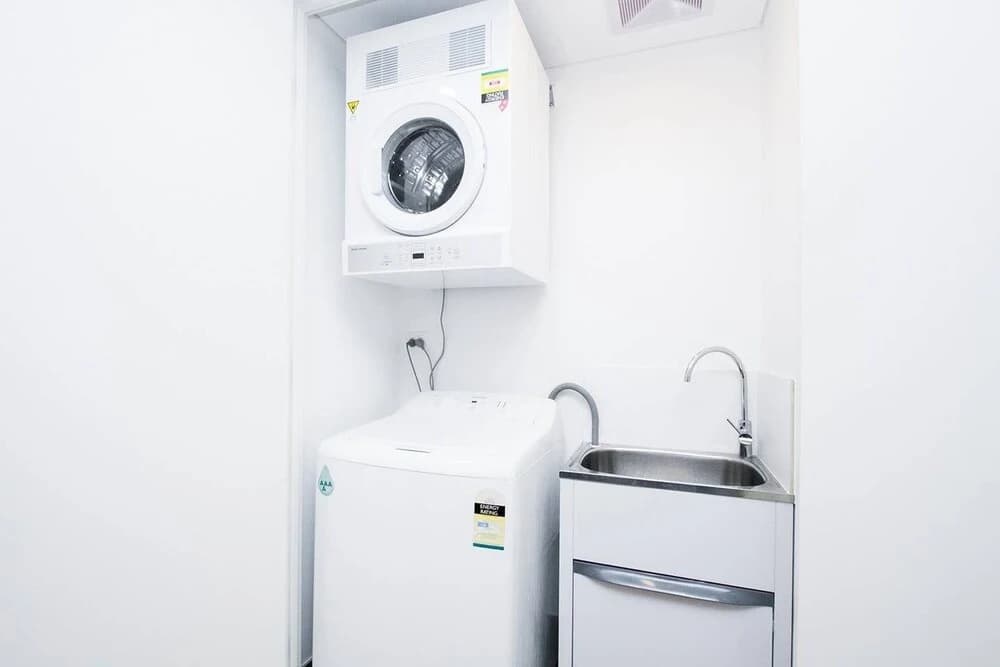 E10 Darling Harbour 2 BDR APT - photo 18