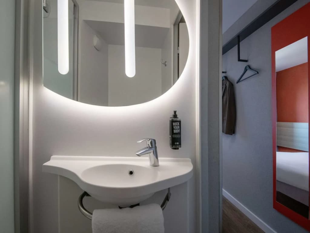 ibis budget Nice Aeroport Promenade des Anglais - photo 10