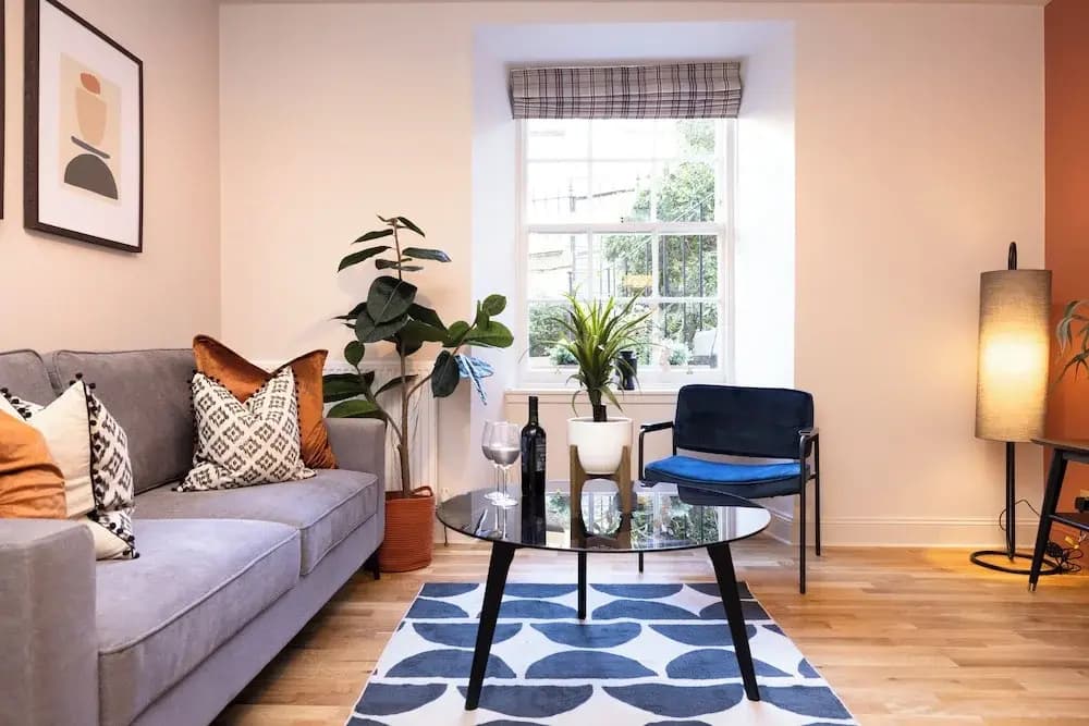 JOIVY Modern 1-bed flat in New Town - photo 13