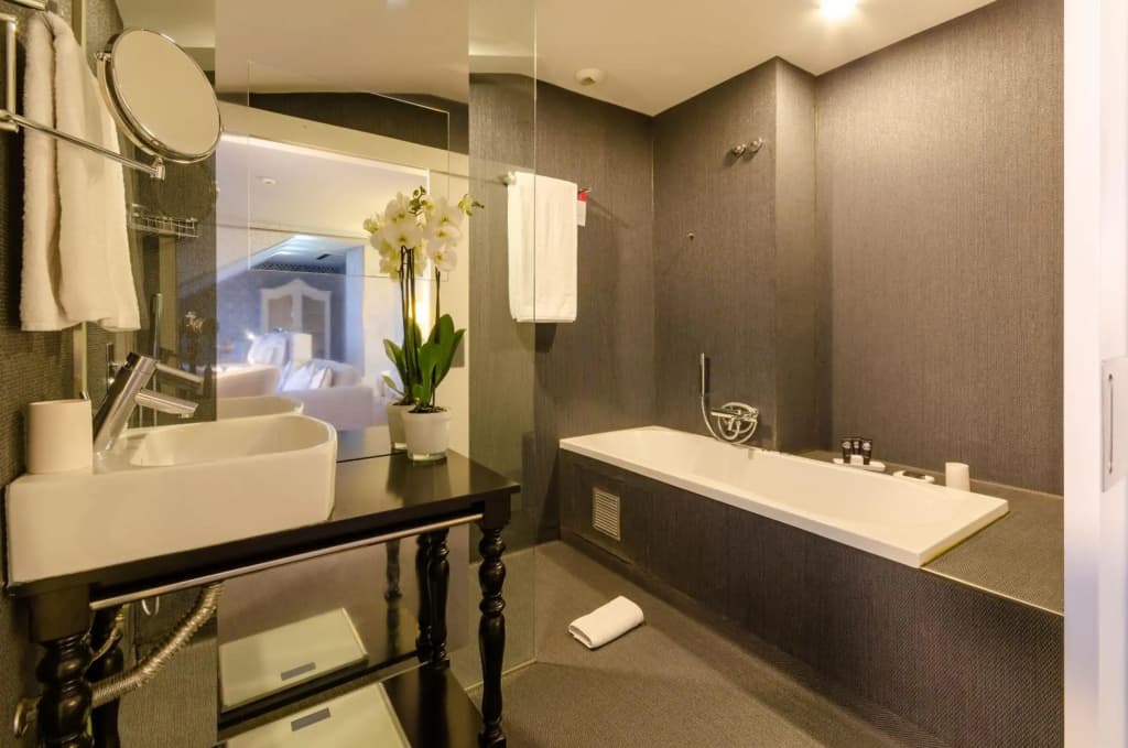 Lx Boutique Hotel - photo 9