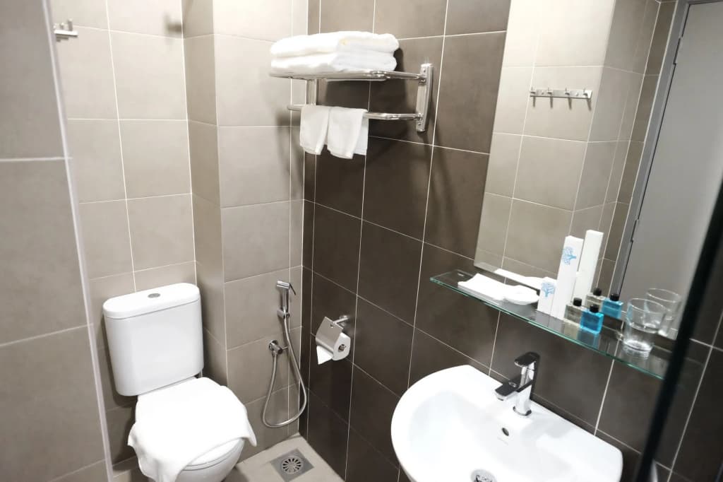 B Lot Hotel - photo 9