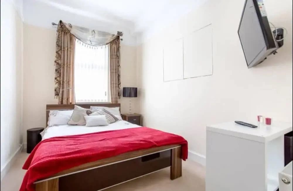 16 Maybury House - photo 13