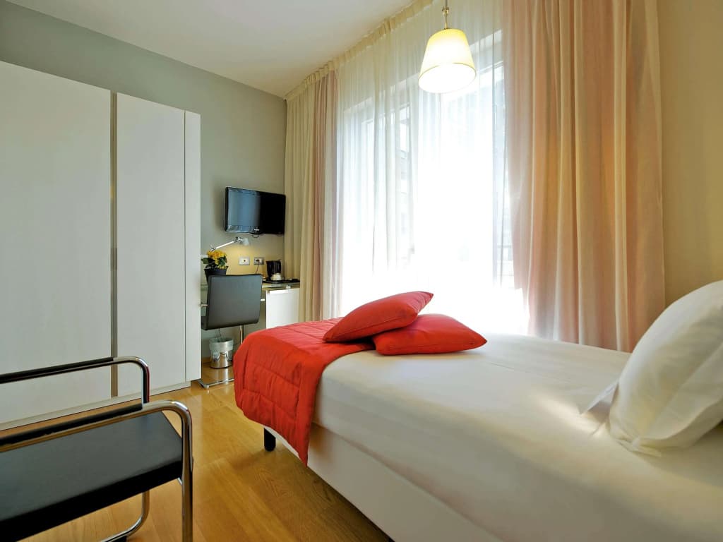 Mercure Milano Solari Hotel - photo 9